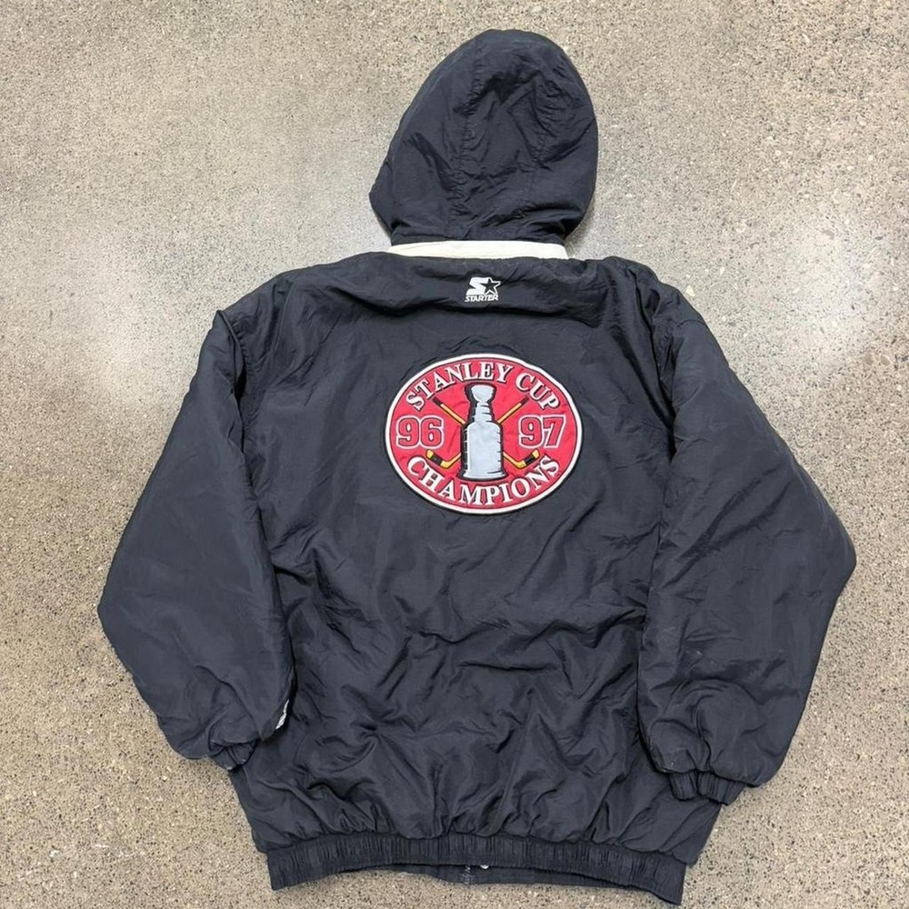 Vintage 90s Starter Detroit Red Wings 96/97 Stanley Cup Puffer Jacket (Size XL)
